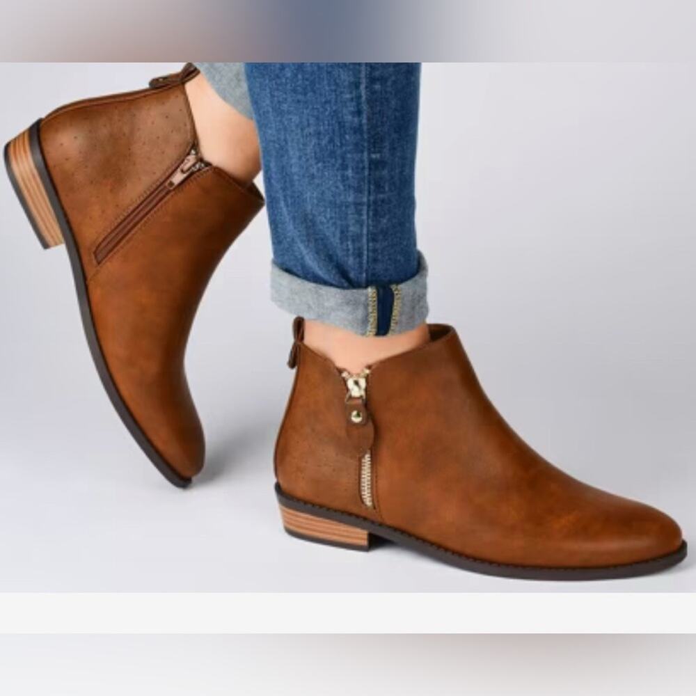 NWOB Journee Collection Ellis Brown Side Zip Ankle Booties Women’s Size 7